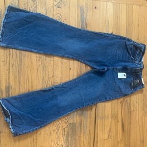 Levi’s Hugh Rise Flare Jeans
